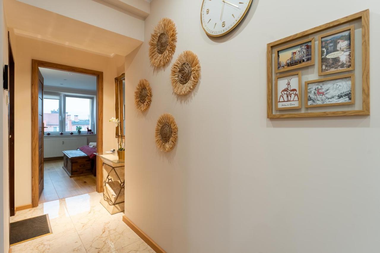 Apartament Zloty Jelonek - 4 Osobowy Na Placu Ratuszowym - Space Apart Jelenia Góra Zewnętrze zdjęcie